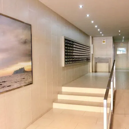 3- Bedroom Apartment In The Centre Of Calpe With Nice Living Room, 1 Bathroom. Exterior foto
