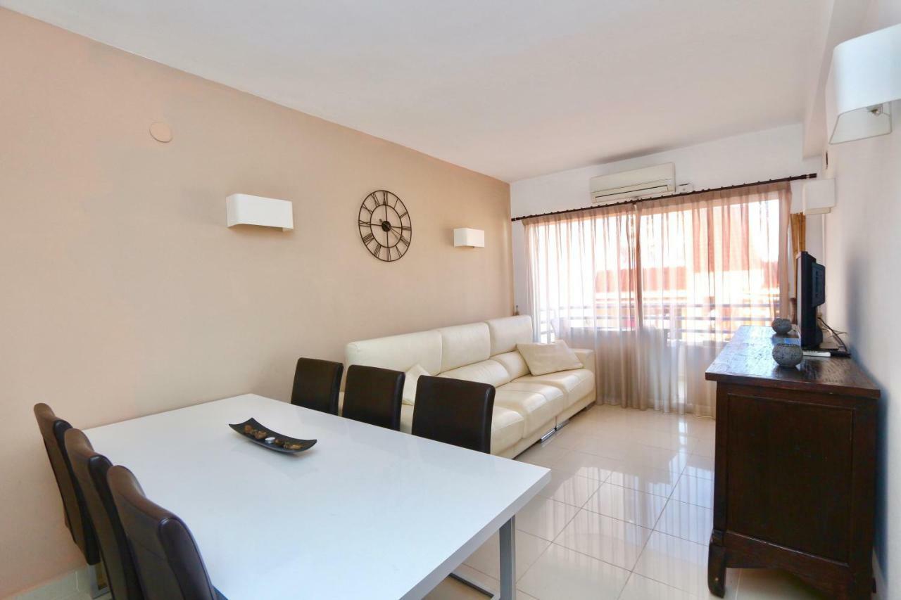 3- Bedroom In The Centre Of With Living Room, 1 Bathroom. Calpe