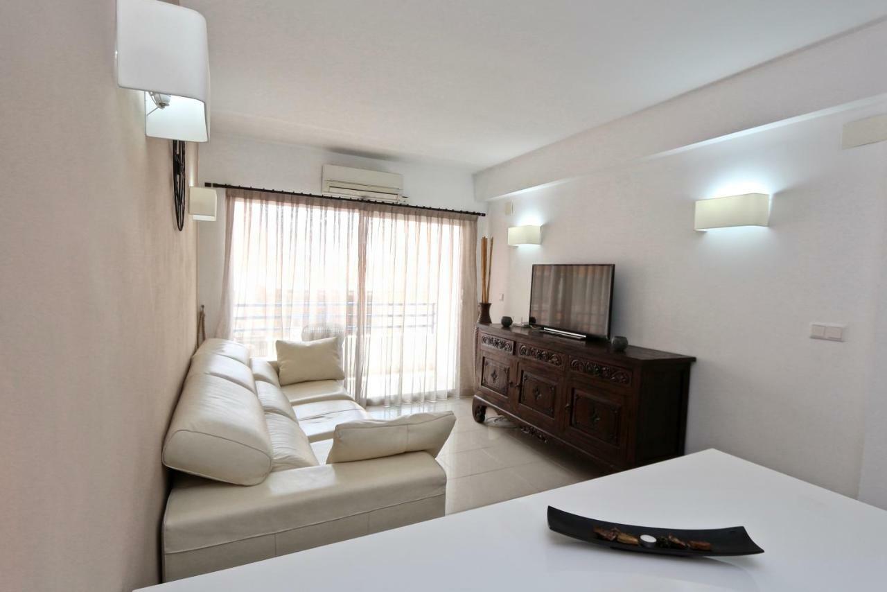 3- Bedroom In The Centre Of With Living Room, 1 Bathroom. Apartamento Calpe